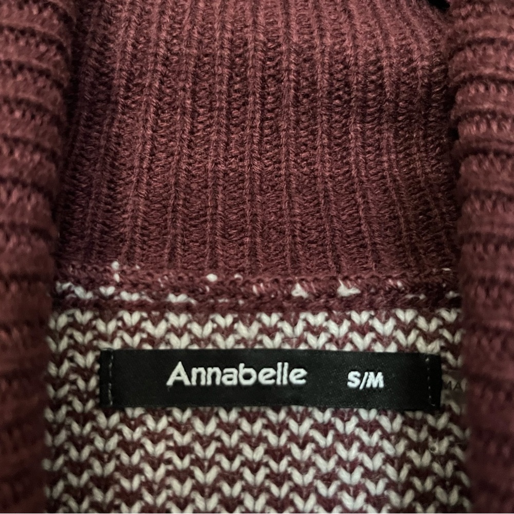 Patterned Turtleneck - Picture 5 of 6